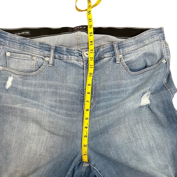 Torrid 3X Jeans Premium Sky High Skinny Crop Distressed Faded Blue Size 22 - Picture 6 of 10